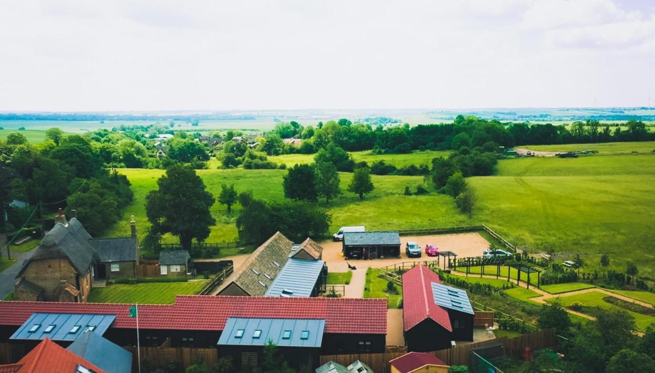 The Yard @ Pringle Farm Villa Great Stukeley Exterior photo